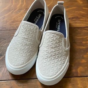 Sperry Topsider Seaside Quilted Leather Champagne 6 NWOT in box